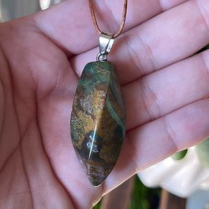 ✨Ocean Jasper Crystal on Leather Necklace✨